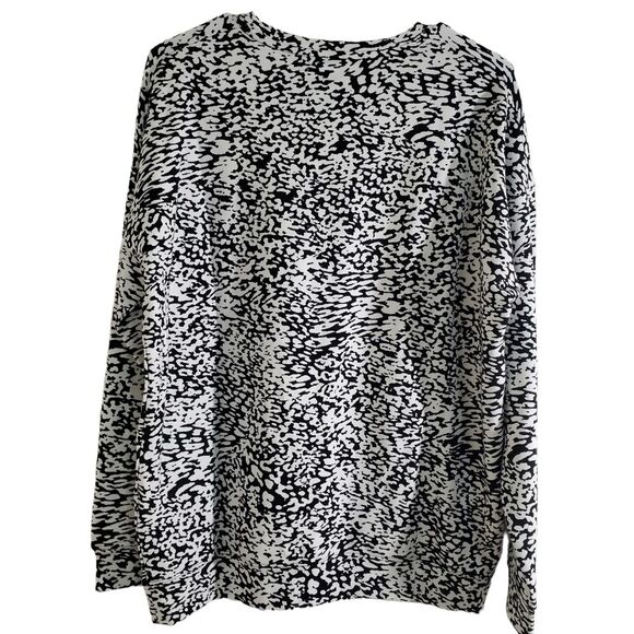 ATHLETA Micro Cheetah Black Balance Printed Pullover in Size S/P - Picture 2 of 7